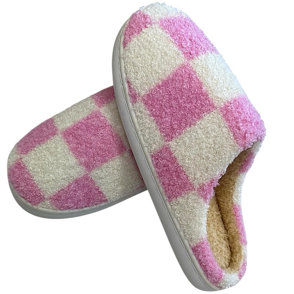 New Boutique Women’s Sherpa Checkered Slippers Slip Resistant Slip On Large 9-10 - Picture 6 of 16